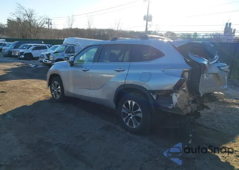 2025 Toyota Highlander Hybrid Xle z USA, uszkodzony, nr VIN 5TDKBRCH9SS653838